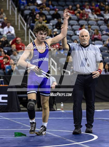 Thumbnail 1 in IHSAA Semi State (Evansville) photogallery.