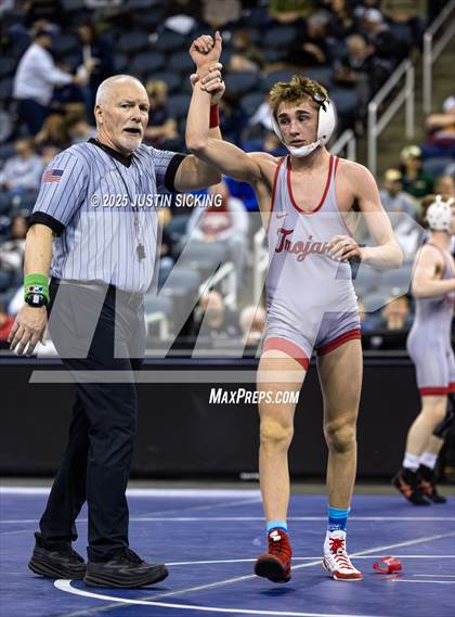 Thumbnail 1 in IHSAA Semi State (Evansville) photogallery.
