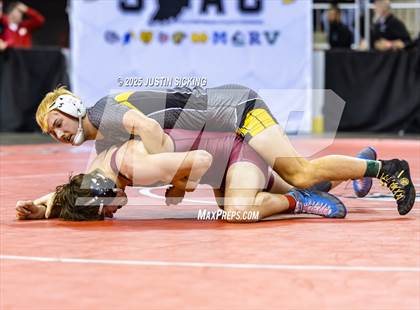 Thumbnail 1 in IHSAA Semi State (Evansville) photogallery.