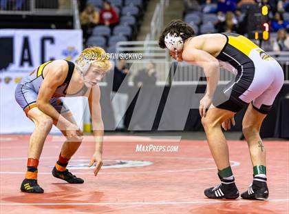 Thumbnail 2 in IHSAA Semi State (Evansville) photogallery.