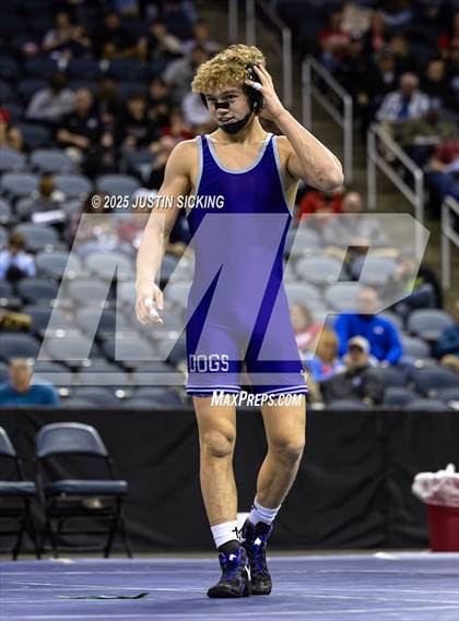 Thumbnail 3 in IHSAA Semi State (Evansville) photogallery.
