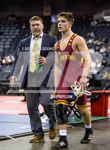 Thumbnail 2 in IHSAA Semi State (Evansville) photogallery.