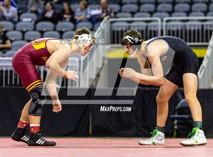 Thumbnail 1 in IHSAA Semi State (Evansville) photogallery.