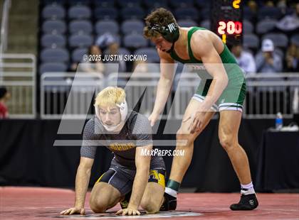 Thumbnail 1 in IHSAA Semi State (Evansville) photogallery.