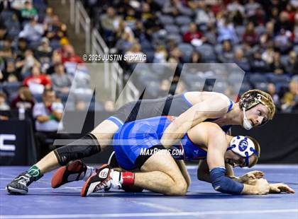 Thumbnail 1 in IHSAA Semi State (Evansville) photogallery.