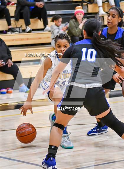Thumbnail 3 in Priory vs. Pinole Valley (Bishop O'Dowd MLK Classic) photogallery.