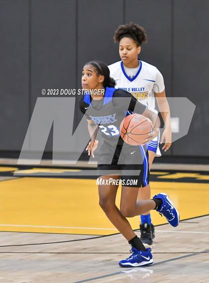 Thumbnail 3 in Priory vs. Pinole Valley (Bishop O'Dowd MLK Classic) photogallery.