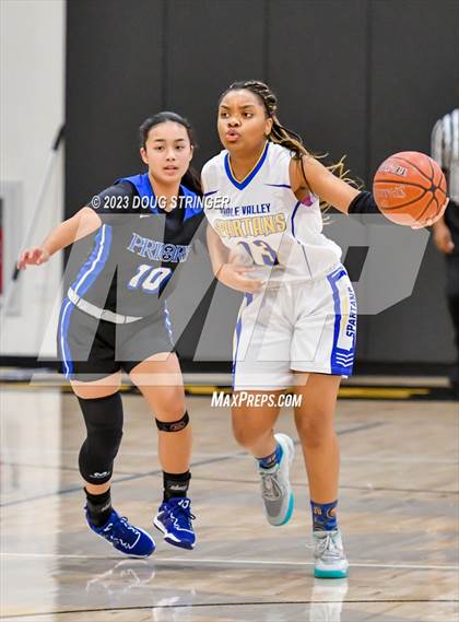 Thumbnail 3 in Priory vs. Pinole Valley (Bishop O'Dowd MLK Classic) photogallery.
