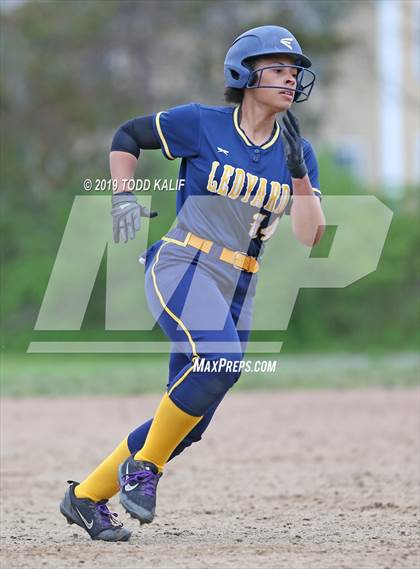 Thumbnail 2 in Ledyard @ Bacon Academy photogallery.