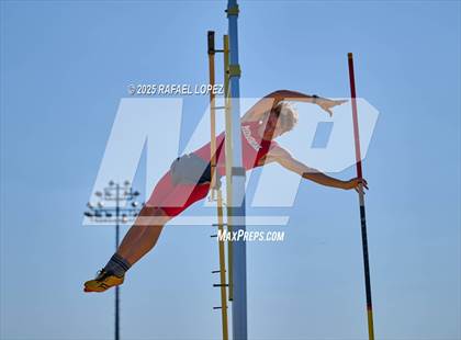 Thumbnail 3 in Jersey Village Falcon Relays (Pole Vault) photogallery.
