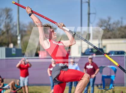 Thumbnail 1 in Jersey Village Falcon Relays (Pole Vault) photogallery.