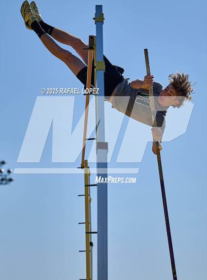 Thumbnail 2 in Jersey Village Falcon Relays (Pole Vault) photogallery.