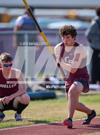 Thumbnail 1 in Jersey Village Falcon Relays (Pole Vault) photogallery.