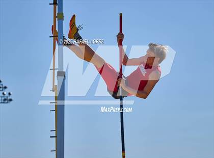 Thumbnail 2 in Jersey Village Falcon Relays (Pole Vault) photogallery.
