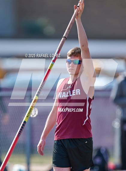 Thumbnail 2 in Jersey Village Falcon Relays (Pole Vault) photogallery.