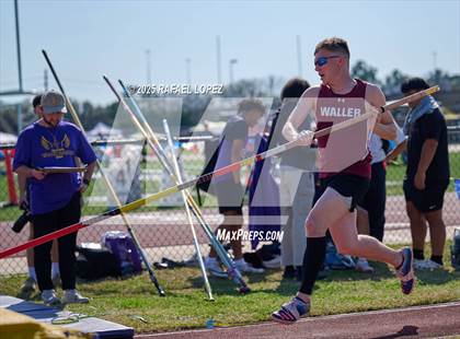 Thumbnail 1 in Jersey Village Falcon Relays (Pole Vault) photogallery.