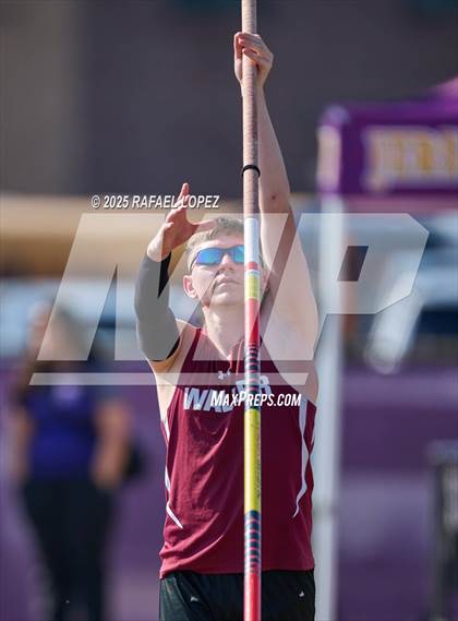Thumbnail 3 in Jersey Village Falcon Relays (Pole Vault) photogallery.