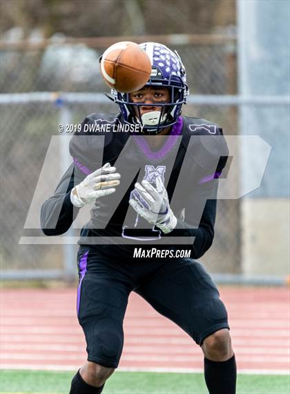 Thumbnail 3 in Nazareth Academy vs Rolling Meadows (IHSA 7A Semifinal) photogallery.