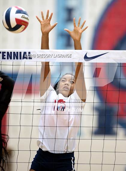 Thumbnail 3 in Lewisville vs Centennial photogallery.