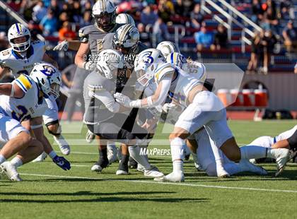 Thumbnail 2 in Brock vs. Clyde (UIL 3A D1 Region Playoff) photogallery.