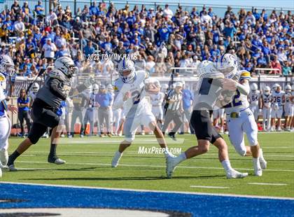 Thumbnail 2 in Brock vs. Clyde (UIL 3A D1 Region Playoff) photogallery.