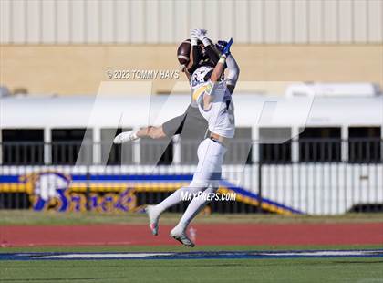 Thumbnail 2 in Brock vs. Clyde (UIL 3A D1 Region Playoff) photogallery.
