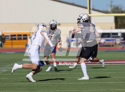 Thumbnail 3 in Brock vs. Clyde (UIL 3A D1 Region Playoff) photogallery.
