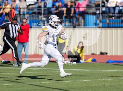 Thumbnail 2 in Brock vs. Clyde (UIL 3A D1 Region Playoff) photogallery.