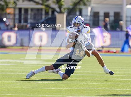 Thumbnail 2 in Brock vs. Clyde (UIL 3A D1 Region Playoff) photogallery.