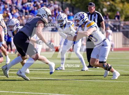 Thumbnail 2 in Brock vs. Clyde (UIL 3A D1 Region Playoff) photogallery.