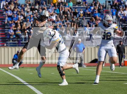 Thumbnail 1 in Brock vs. Clyde (UIL 3A D1 Region Playoff) photogallery.