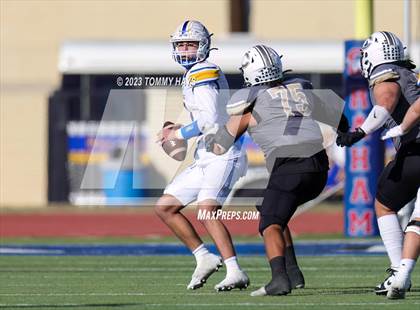 Thumbnail 3 in Brock vs. Clyde (UIL 3A D1 Region Playoff) photogallery.