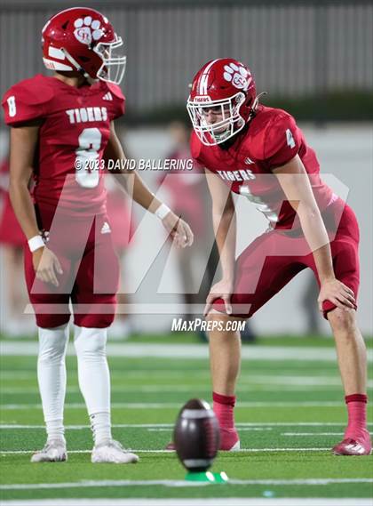 Thumbnail 1 in Gilmer vs Glen Rose (UIL 4A D2 Semifinal Playoff) photogallery.