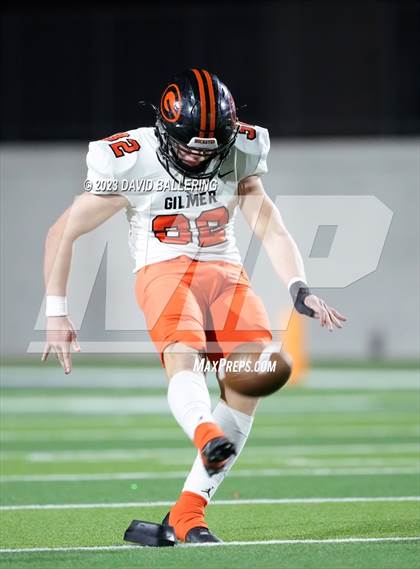 Thumbnail 2 in Gilmer vs Glen Rose (UIL 4A D2 Semifinal Playoff) photogallery.