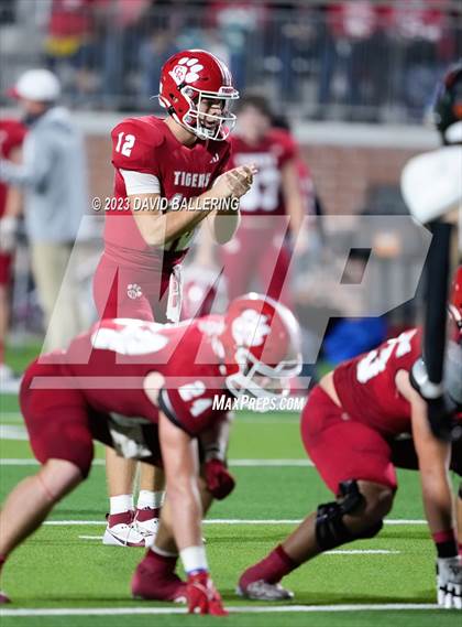 Thumbnail 3 in Gilmer vs Glen Rose (UIL 4A D2 Semifinal Playoff) photogallery.