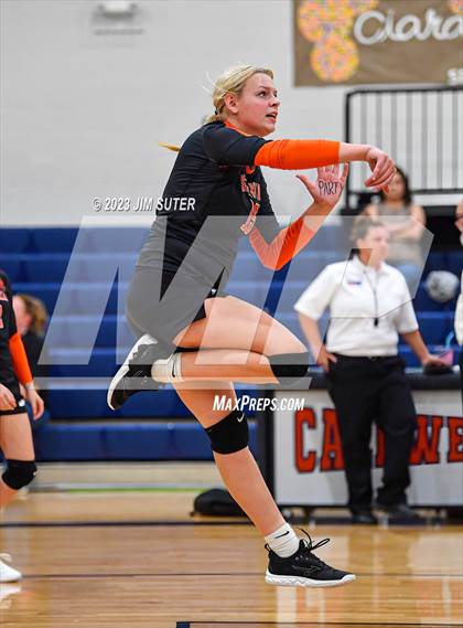 Thumbnail 2 in Caldwell vs Smithville photogallery.