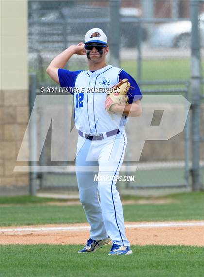 Thumbnail 3 in Falls City vs. Johnson City (UIL 2A Bi-District Playoffs) photogallery.
