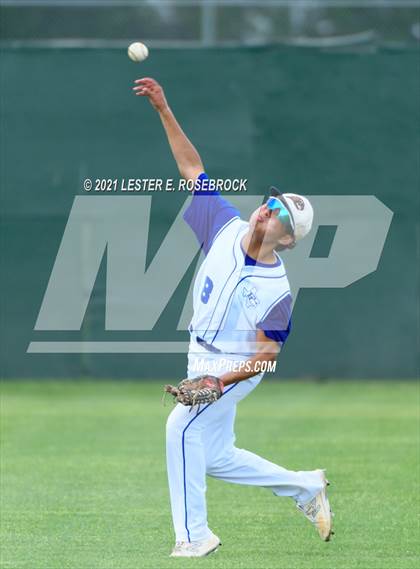 Thumbnail 3 in Falls City vs. Johnson City (UIL 2A Bi-District Playoffs) photogallery.