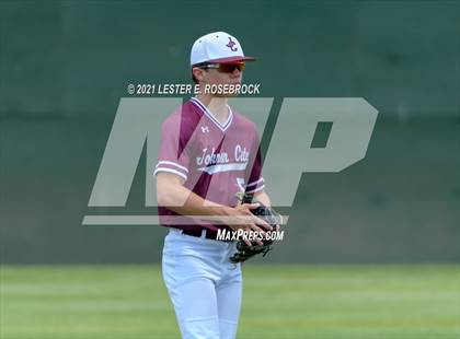 Thumbnail 1 in Falls City vs. Johnson City (UIL 2A Bi-District Playoffs) photogallery.