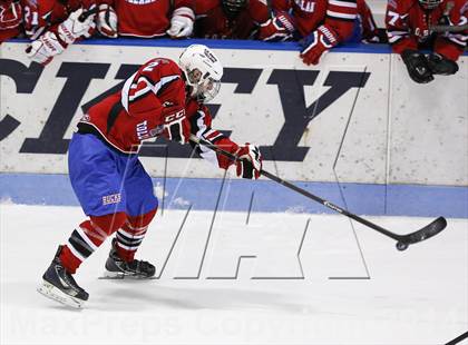 Thumbnail 2 in Newtown vs. E.O. Smith/Tolland (CIAC Division III Final) photogallery.