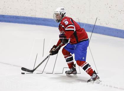 Thumbnail 3 in Newtown vs. E.O. Smith/Tolland (CIAC Division III Final) photogallery.
