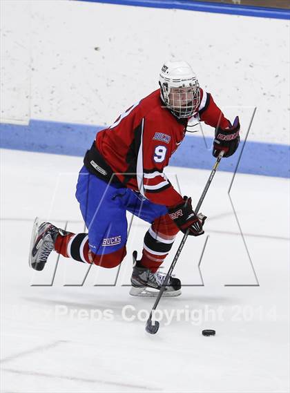 Thumbnail 1 in Newtown vs. E.O. Smith/Tolland (CIAC Division III Final) photogallery.