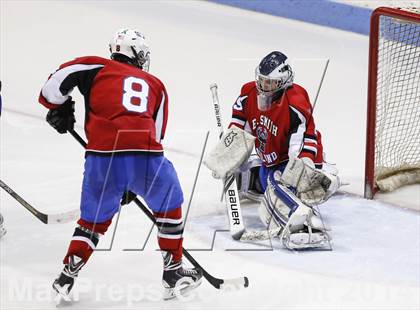 Thumbnail 1 in Newtown vs. E.O. Smith/Tolland (CIAC Division III Final) photogallery.