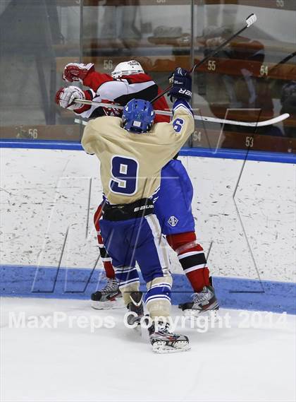 Thumbnail 3 in Newtown vs. E.O. Smith/Tolland (CIAC Division III Final) photogallery.