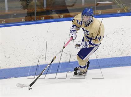 Thumbnail 3 in Newtown vs. E.O. Smith/Tolland (CIAC Division III Final) photogallery.