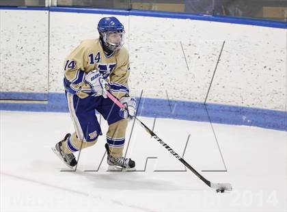 Thumbnail 2 in Newtown vs. E.O. Smith/Tolland (CIAC Division III Final) photogallery.