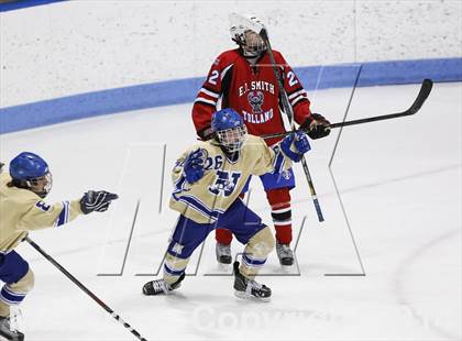 Thumbnail 2 in Newtown vs. E.O. Smith/Tolland (CIAC Division III Final) photogallery.