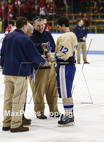 Thumbnail 3 in Newtown vs. E.O. Smith/Tolland (CIAC Division III Final) photogallery.