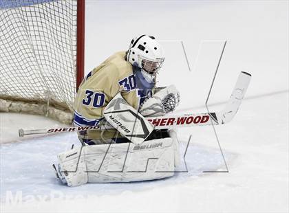 Thumbnail 2 in Newtown vs. E.O. Smith/Tolland (CIAC Division III Final) photogallery.