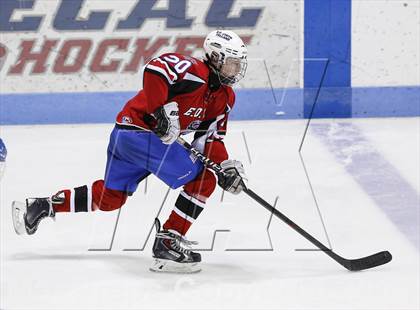 Thumbnail 3 in Newtown vs. E.O. Smith/Tolland (CIAC Division III Final) photogallery.